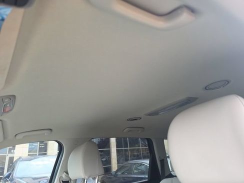 Used 2024 Kia Telluride S FWD image 8