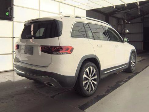 Used 2021 Mercedes-Benz GLB 250 w/ Premium Package image 3