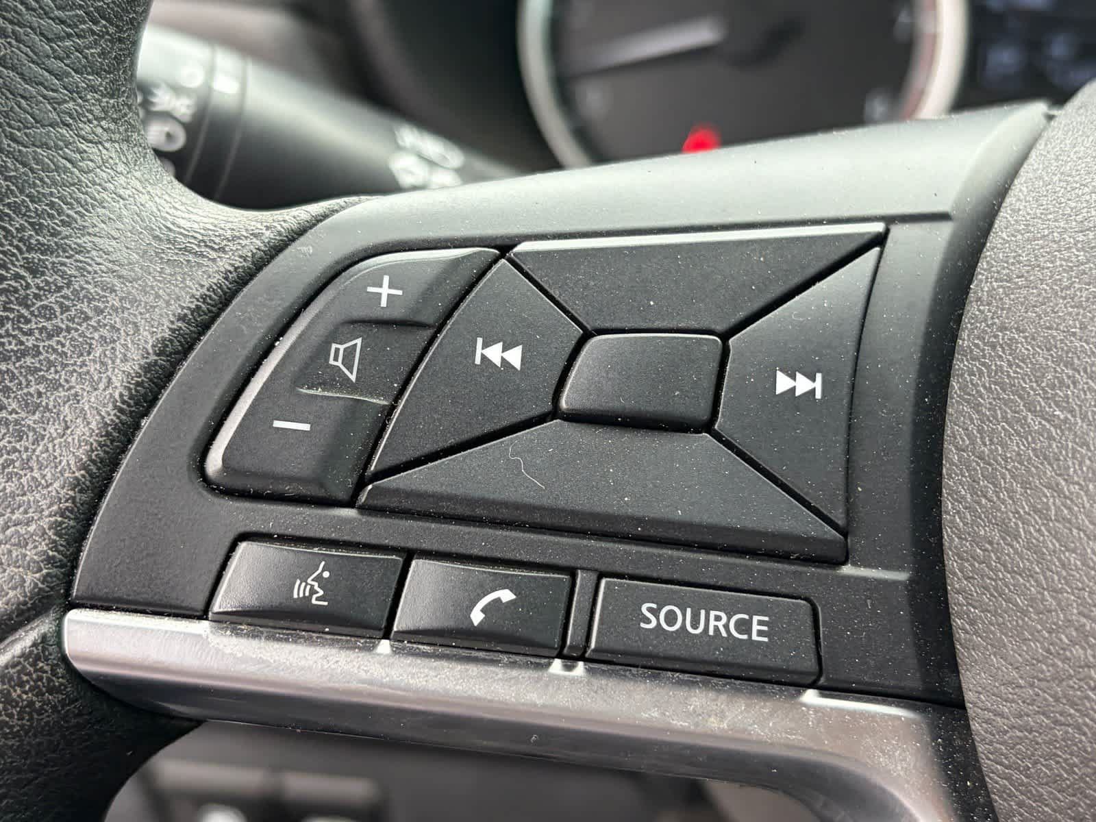 Used 2020 Nissan Versa S FWD image 12