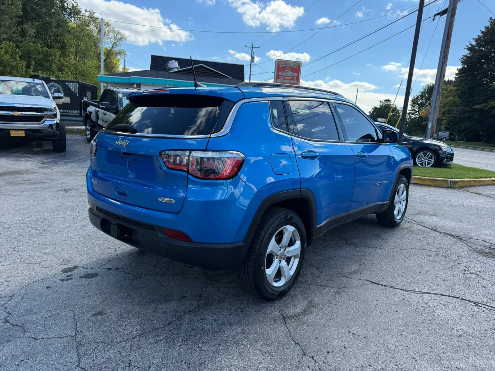 Used 2018 Jeep Compass Latitude w/ Popular Equipment Group AWD/4WD image 5
