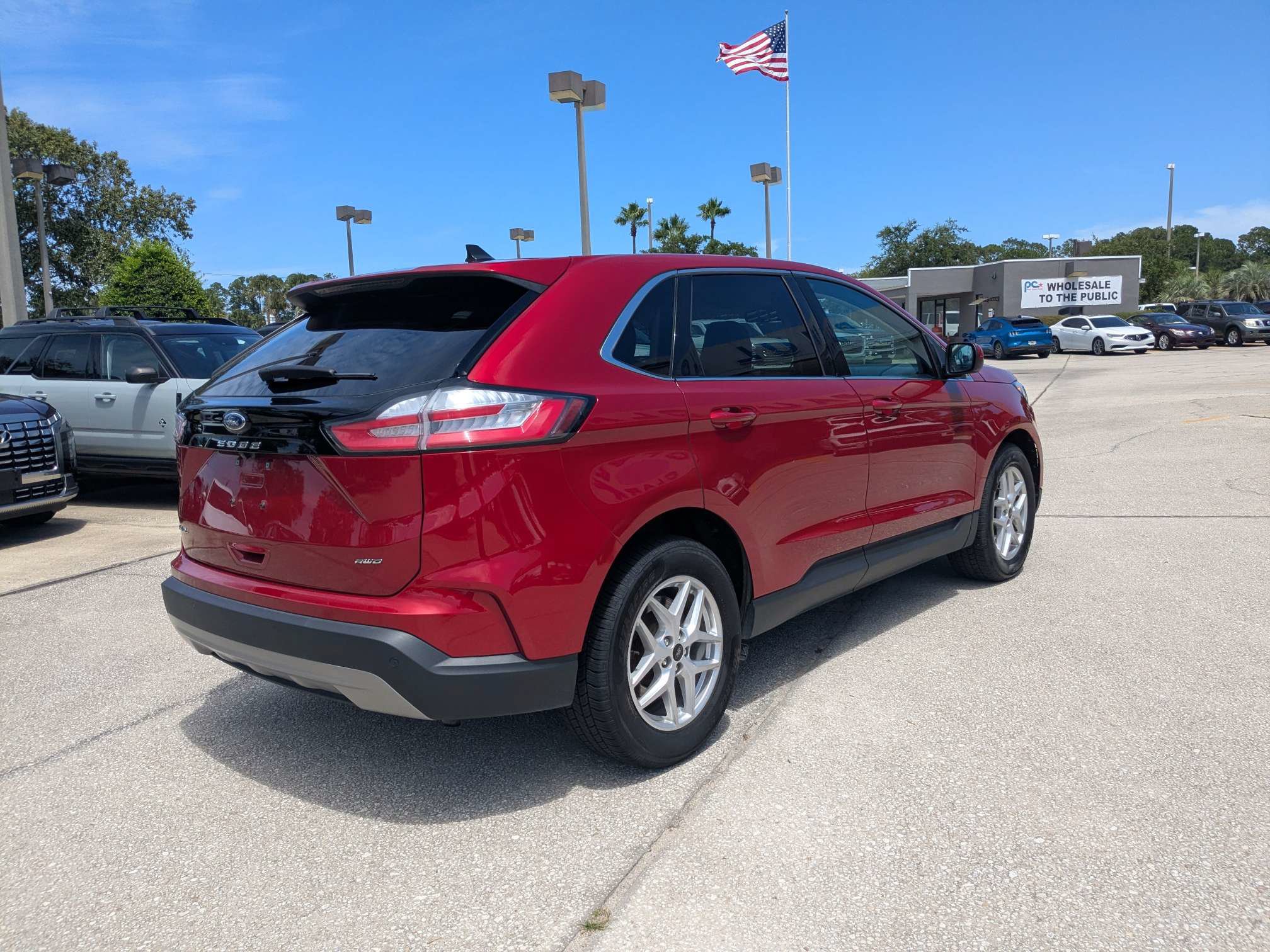Used 2024 Ford Edge SEL AWD/4WD image 4