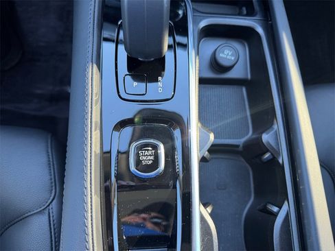 Certified 2024 Volvo XC90 B5 Core w/ Climate Package image 14