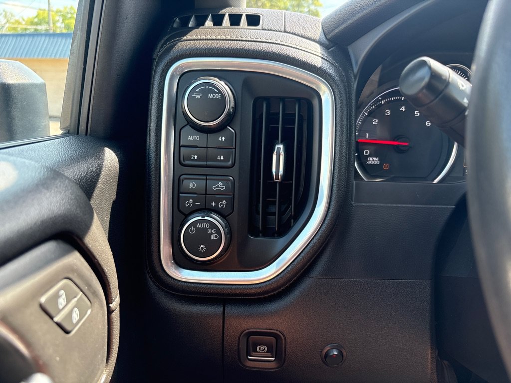 Used 2021 Chevrolet Silverado 2500 LT w/ Z71 Off-Road Package AWD/4WD image 22