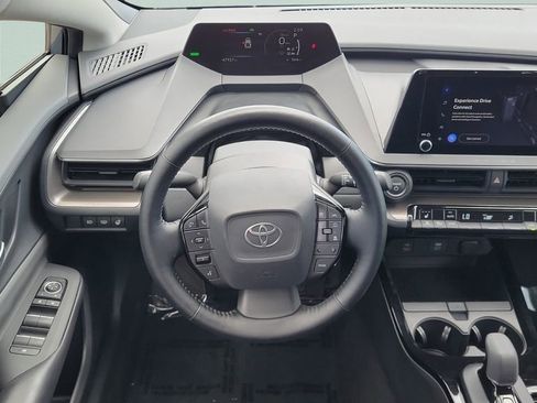 Used 2024 Toyota Prius XLE FWD image 12