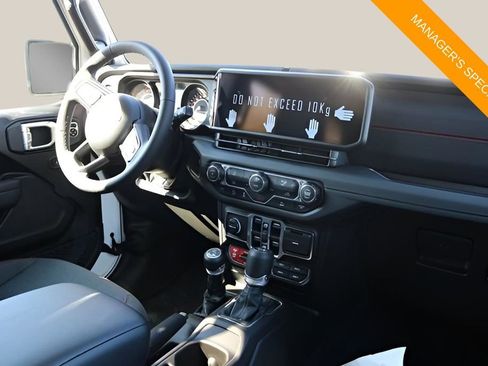 New 2026 Jeep Wrangler Unlimited Rubicon AWD/4WD image 18