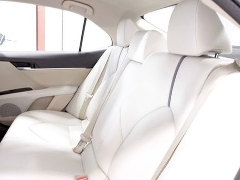 Used 2023 Toyota Camry XLE image 16