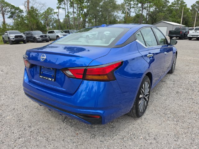 Used 2025 Nissan Altima 2.5 SV FWD image 4