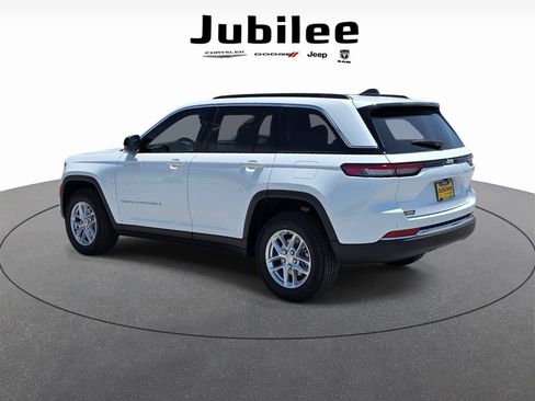 New 2026 Jeep Grand Cherokee Laredo X RWD image 4