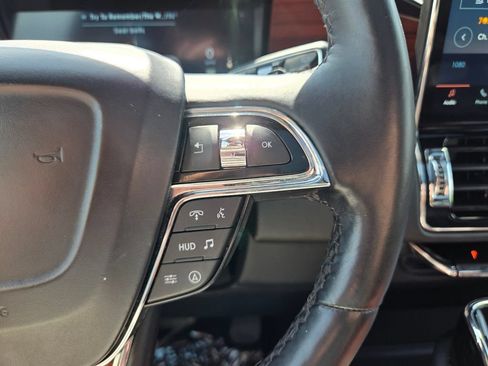 Used 2023 Lincoln Navigator Reserve AWD/4WD image 30