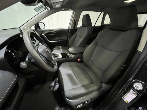 Certified 2025 Toyota RAV4 XLE AWD/4WD image 9