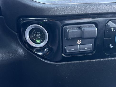 Used 2024 Chevrolet Silverado 2500 LT image 23