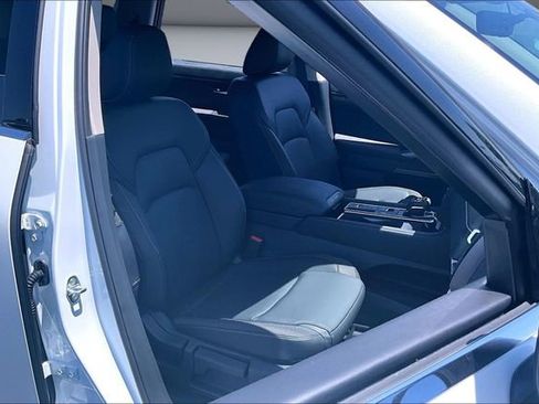New 2026 Nissan Pathfinder SL FWD image 10
