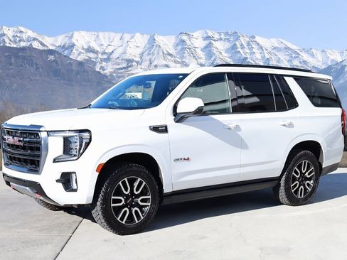 Used 2022 GMC Yukon AT4 image 2