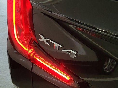 Certified 2023 Cadillac XT4 Luxury FWD image 7
