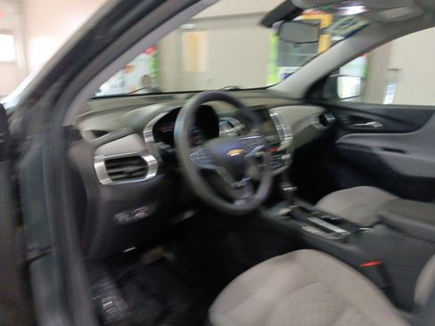 Used 2019 Chevrolet Equinox LS w/ LS Convenience Package image 10