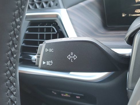 Certified 2025 BMW X6 xDrive40i w/ Executive Package image 14