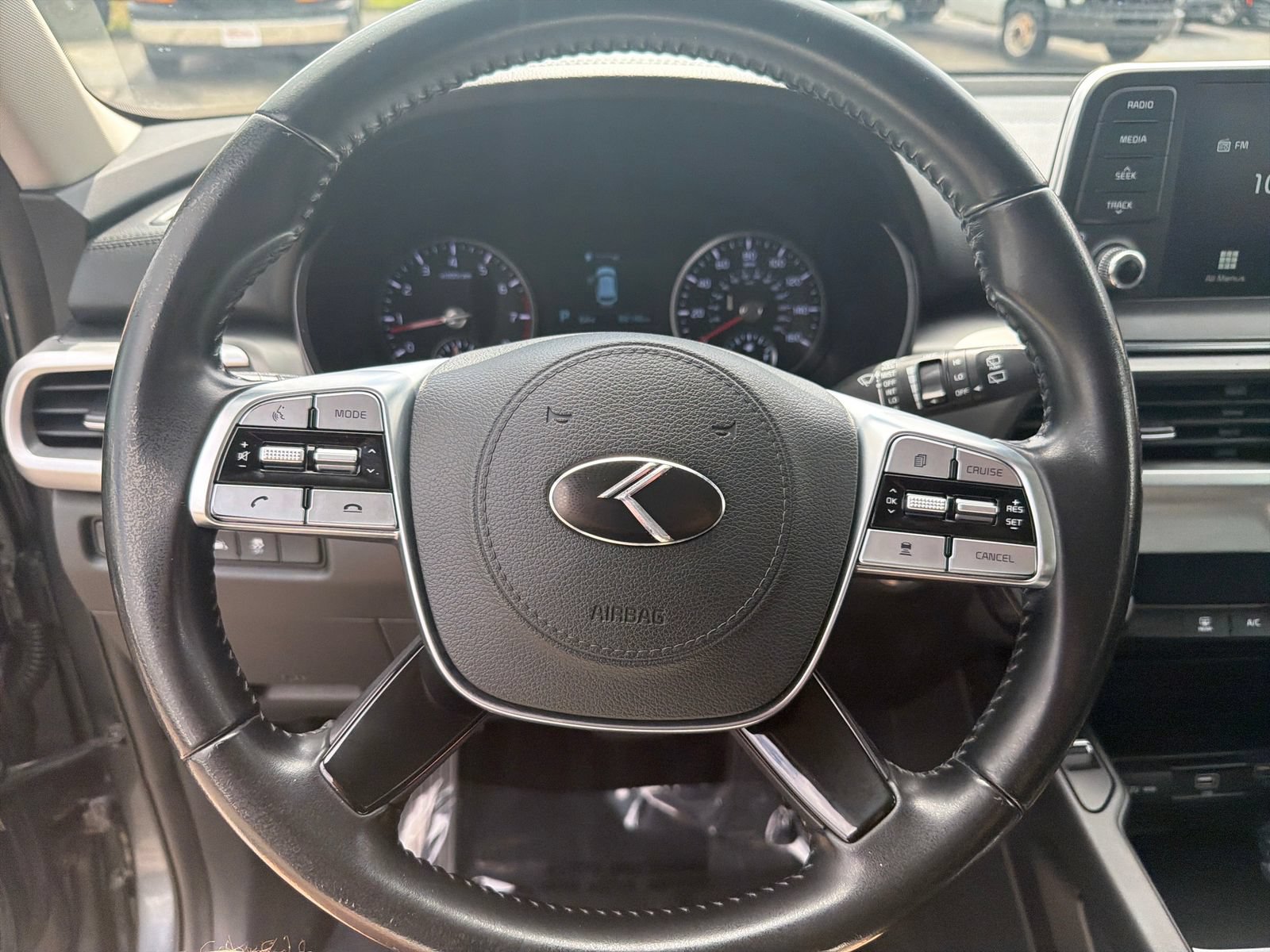 Used 2021 Kia Telluride S AWD/4WD image 17