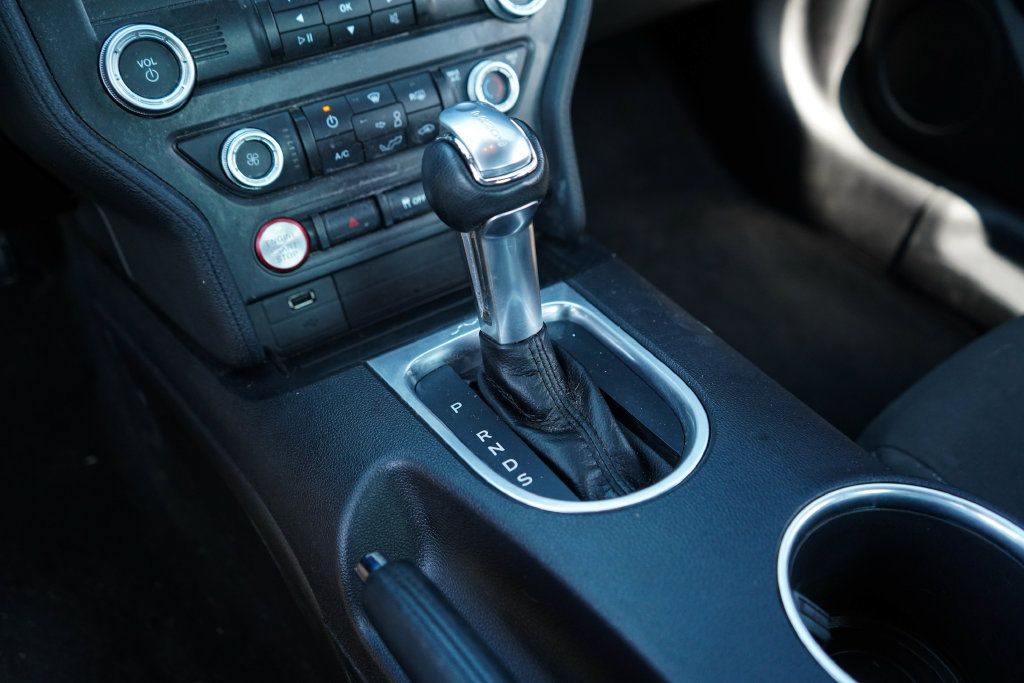 Used 2020 Ford Mustang Coupe RWD image 14