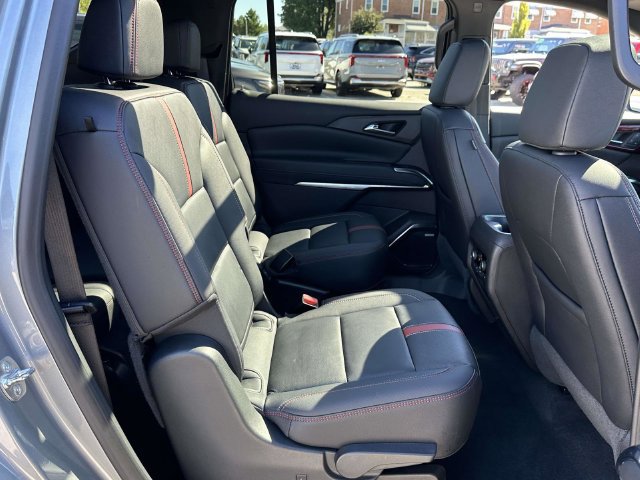 Certified 2025 Chevrolet Traverse RS w/ LPO, Floor Liner Package AWD/4WD image 20