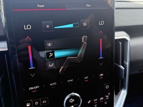 Certified 2025 GMC Acadia Elevation FWD image 23