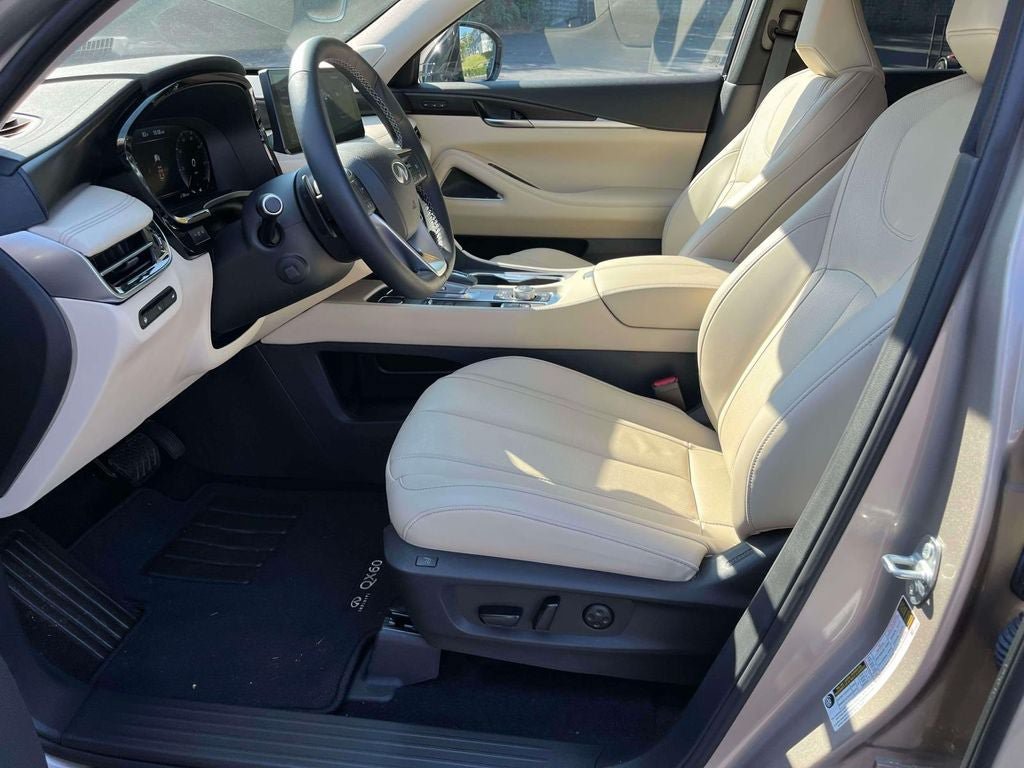 Used 2025 INFINITI QX60 Sensory w/ Vision Package AWD/4WD image 29