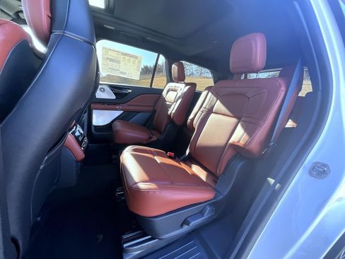 New 2026 Lincoln Aviator Reserve image 11