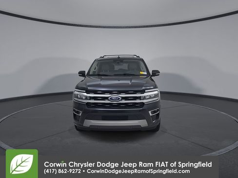 Used 2024 Ford Expedition Limited AWD/4WD image 5