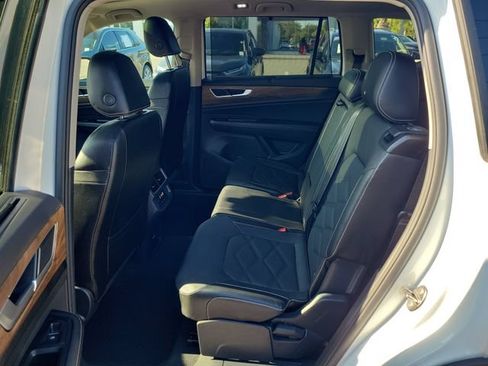 Certified 2024 Volkswagen Atlas SE FWD image 11
