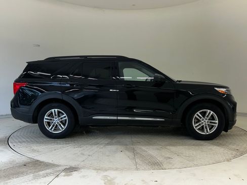 Used 2021 Ford Explorer XLT w/ Equipment Group 202A image 7