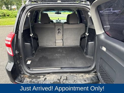 Used 2012 Toyota RAV4 4WD w/ Value Pkg image 10