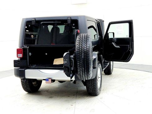 Used 2015 Jeep Wrangler Sahara w/ Connectivity Group image 11