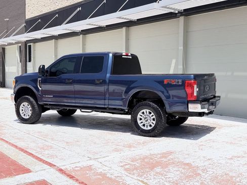 Used 2017 Ford F250 XLT w/ FX4 Off-Road Package AWD/4WD image 5