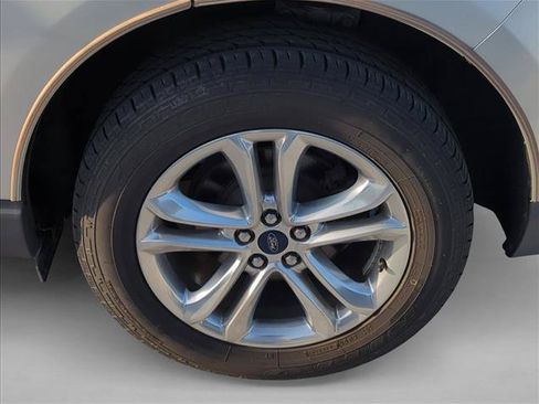 Used 2017 Ford Edge Titanium w/ Equipment Group 301A FWD image 7