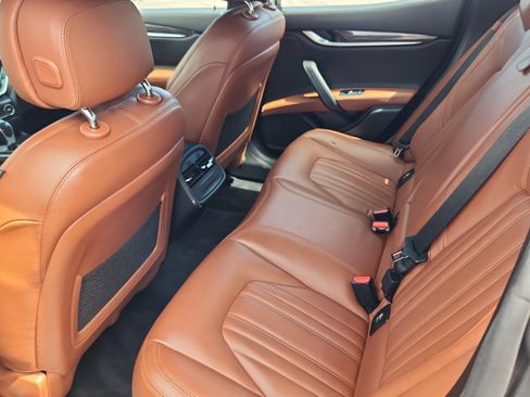 Used 2015 Maserati Ghibli S Q4 AWD/4WD image 17