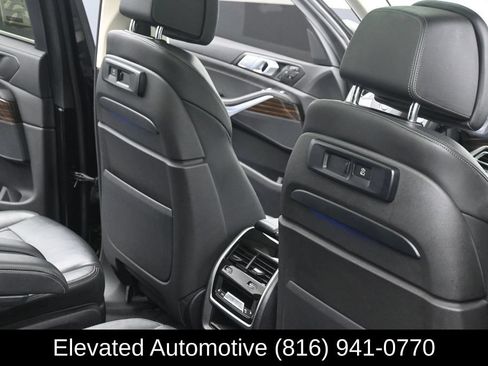 Used 2021 BMW X7 xDrive40i w/ Premium Package 2 AWD/4WD image 22