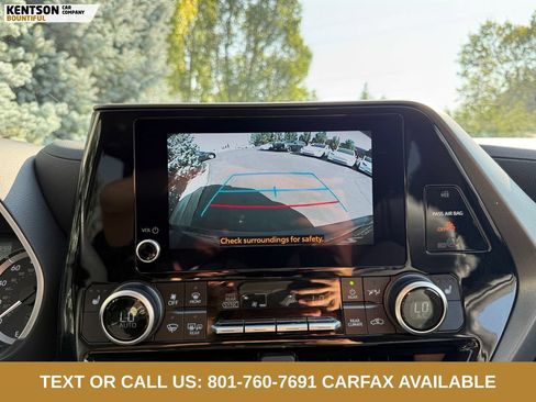 Used 2025 Toyota Highlander XLE AWD/4WD image 24