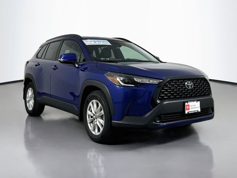 Certified 2022 Toyota Corolla Cross LE AWD/4WD image 1
