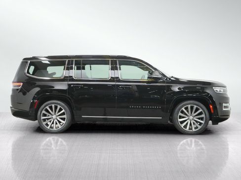 Used 2022 Jeep Grand Wagoneer Series II AWD/4WD image 8