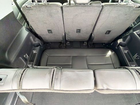 Used 2023 Ford Explorer XLT w/ Equipment Group 202A RWD image 31