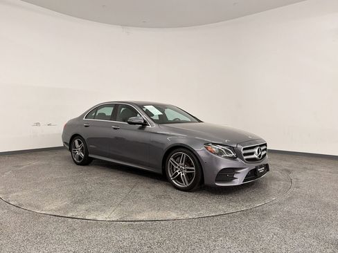 Used 2020 Mercedes-Benz E 350 Sedan image 6