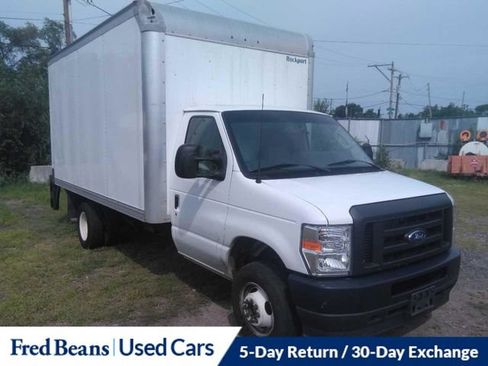 Used 2024 Ford E-450 and Econoline 450 Super Duty w/ Power Windows & Locks Group RWD image 1