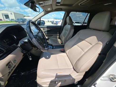 Used 2017 Honda Pilot Touring image 8