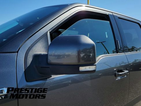 Used 2019 Ford F150 Lariat w/ Equipment Group 502A Luxury AWD/4WD image 14
