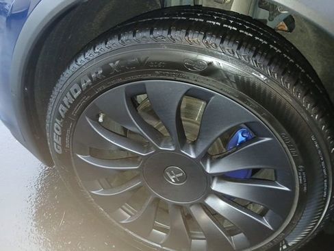 Used 2017 Tesla Model X 75D image 25