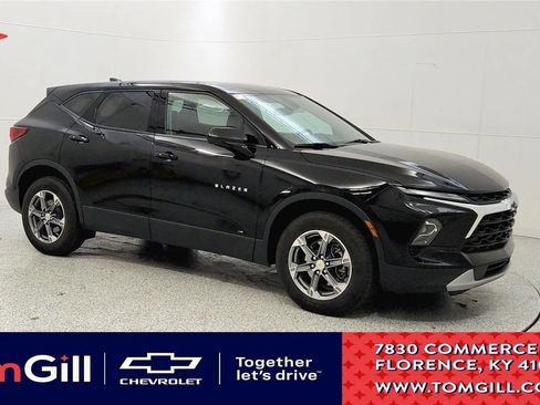 Used 2023 Chevrolet Blazer LT FWD image 1