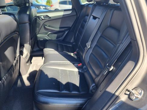 Used 2015 Porsche Macan Turbo AWD/4WD image 28