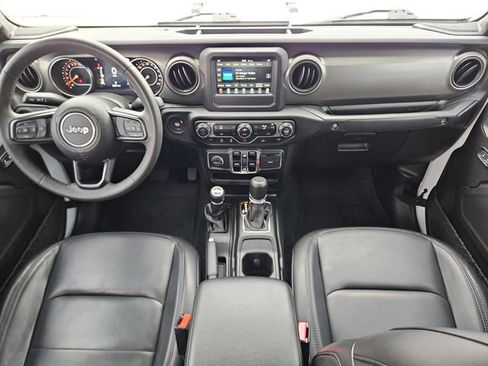 Used 2023 Jeep Gladiator Sport AWD/4WD image 9