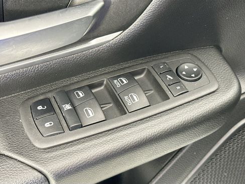 Used 2022 RAM 1500 Big Horn AWD/4WD image 17