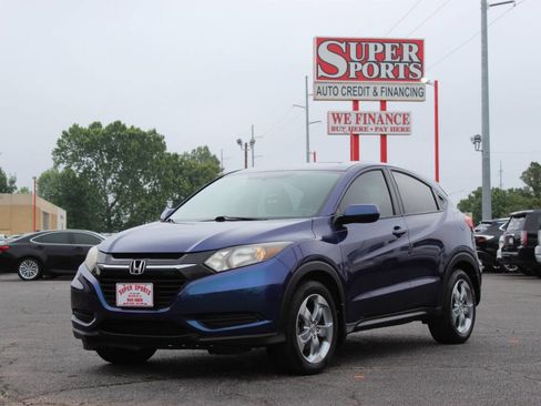 Used 2017 Honda HR-V LX image 7