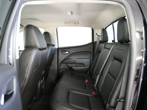 Used 2019 Chevrolet Colorado Z71 w/ Z71 Midnight Edition AWD/4WD image 38